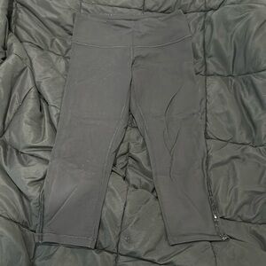 Black lululemon leggings